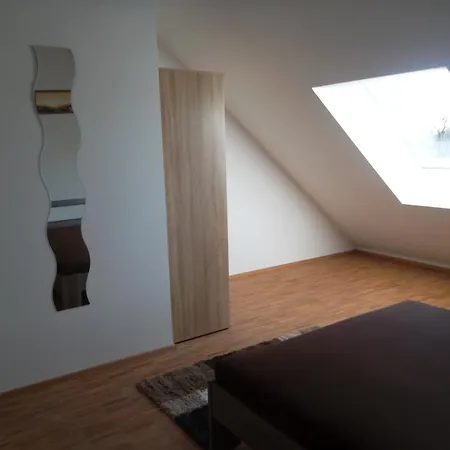 Apartment One In A Shared House Near Man-mtu-bmw München