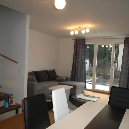 One In A Shared House Near Man-mtu-bmw Apartment München